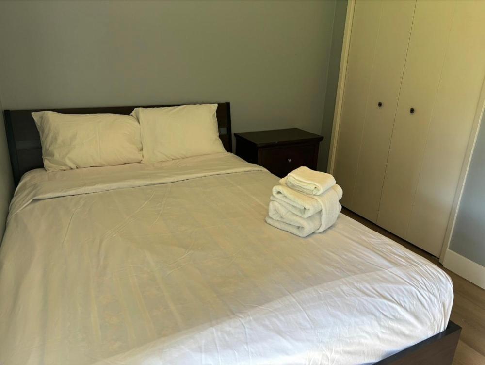 Cozy Retreat On Sandpiper Court - Room H With Share Bathroom Richmond Exterior photo